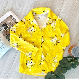3/$10 Yellow printed blouse